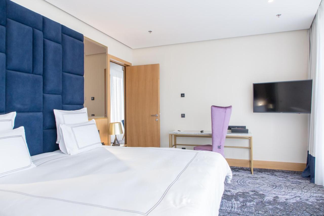 Swissotel Sarajevo Ngoại thất bức ảnh A bedroom at the hotel