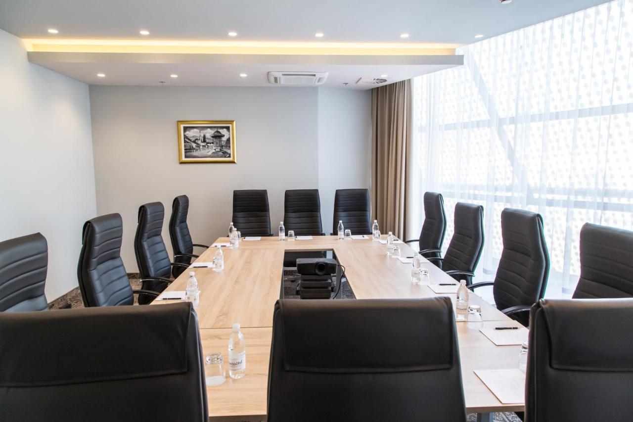 Swissotel Sarajevo Ngoại thất bức ảnh Meeting room